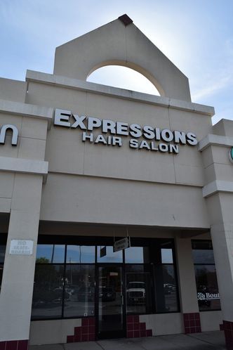 Manhattan Place Shopping Center: 1175 Oak Ridge Turnpike, Oak Ridge, TN 37830